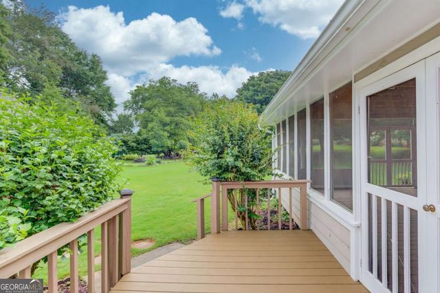 6362 Chestnut Parkway, Flowery Branch, GA 30542