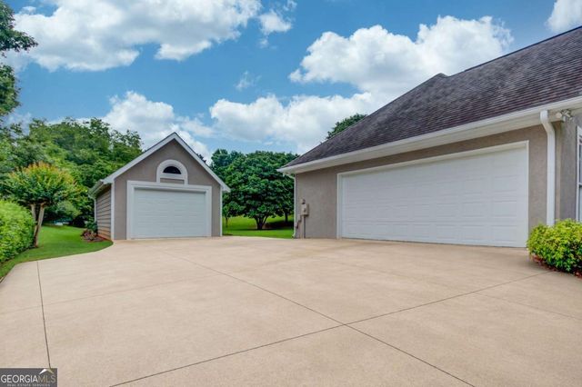 6362 Chestnut Parkway, Flowery Branch, GA 30542