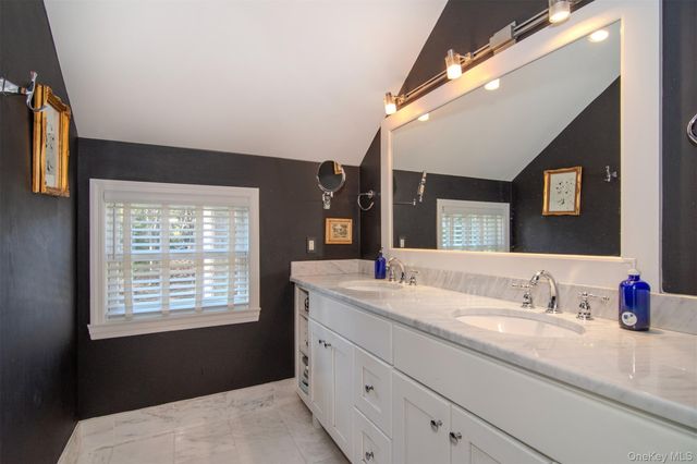 16 Bertha Place, Irvington, NY 10533