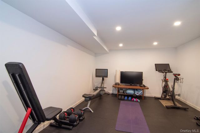 16 Bertha Place, Irvington, NY 10533