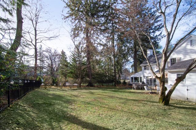 16 Bertha Place, Irvington, NY 10533