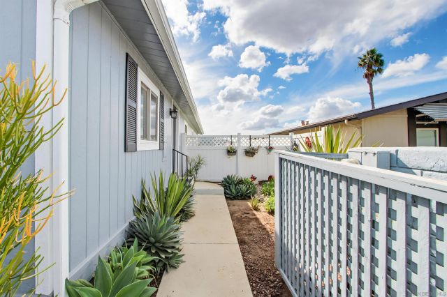1723 Kiwi Gln, Escondido, CA 92026