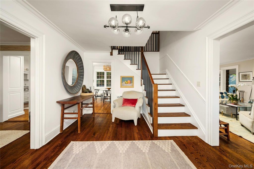 11 South Drive, Larchmont, NY 10538 — photo 4