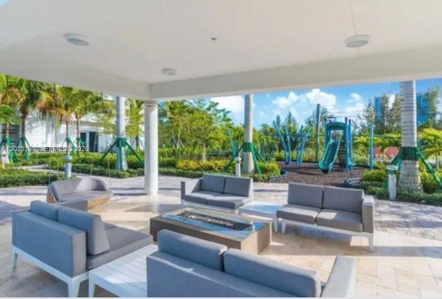 17111 Biscayne Boulevard 2209, North Miami Beach, FL 33160