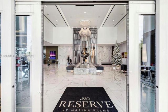 17111 Biscayne Boulevard 2209, North Miami Beach, FL 33160