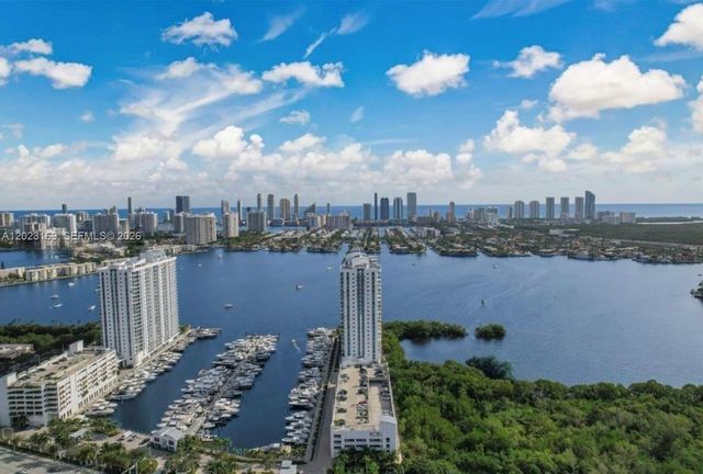 17111 Biscayne Boulevard 2209, North Miami Beach, FL 33160