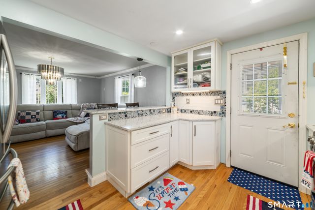 15 Fenway Drive, Hamden, CT 06517