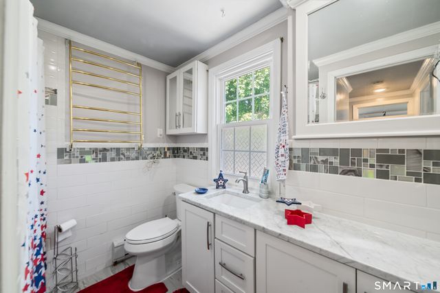 15 Fenway Drive, Hamden, CT 06517