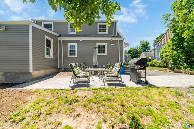 15 Fenway Drive, Hamden, CT 06517
