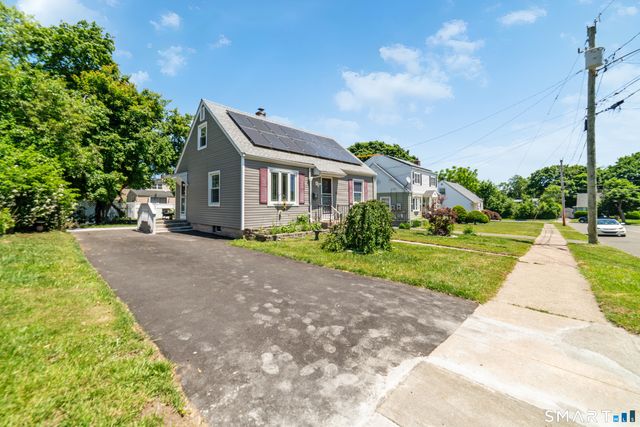 15 Fenway Drive, Hamden, CT 06517