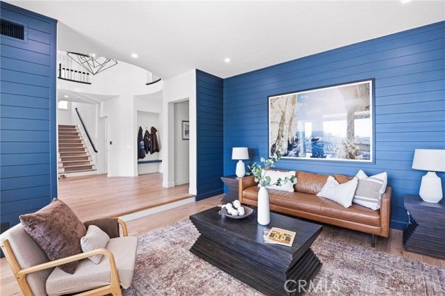 21 Portmarnoch Court, Laguna Hills, CA 92679