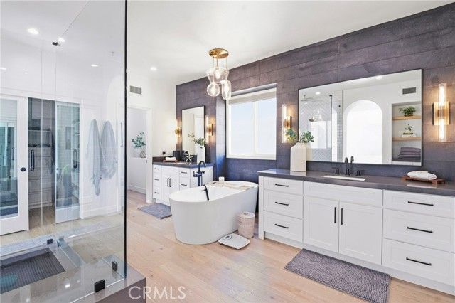 21 Portmarnoch Court, Laguna Hills, CA 92679