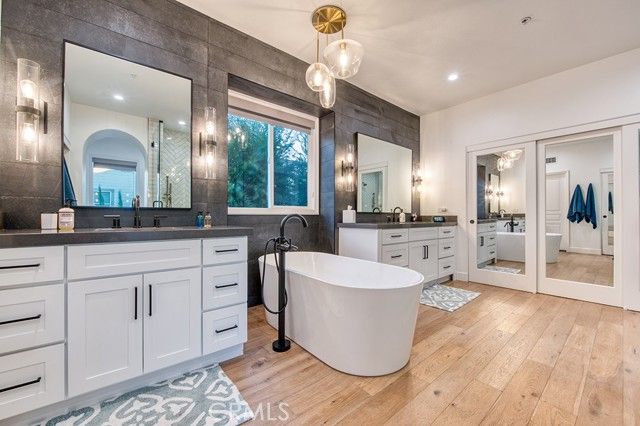 21 Portmarnoch Court, Laguna Hills, CA 92679