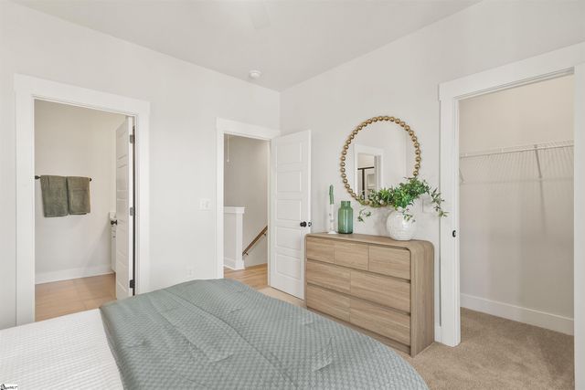 9 Hawthorne Lane Unit 105, Greenville, SC 29605