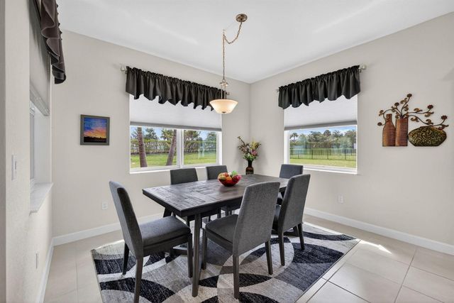 7697 NW Greenbank Circle, Port St. Lucie, FL 34987