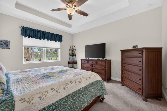 7697 NW Greenbank Circle, Port St. Lucie, FL 34987