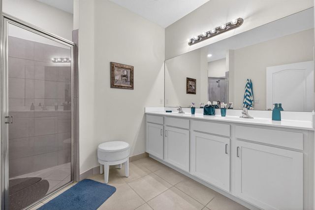 7697 NW Greenbank Circle, Port St. Lucie, FL 34987