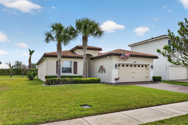 7697 NW Greenbank Circle, Port St. Lucie, FL 34987