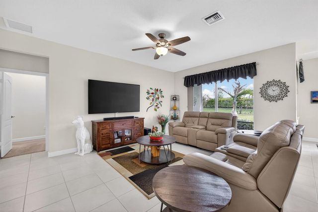 7697 NW Greenbank Circle, Port St. Lucie, FL 34987