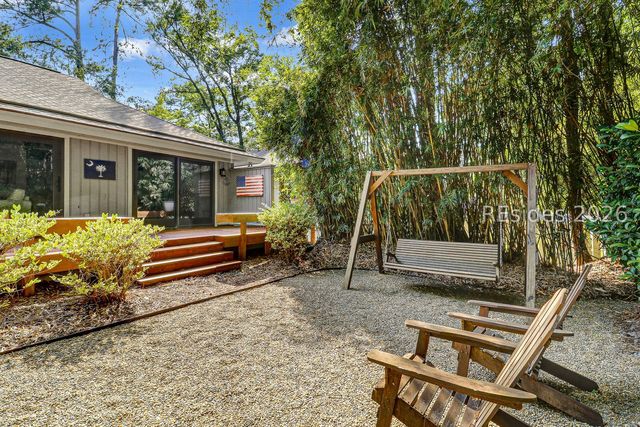 52 Otter Rd, Hilton Head Island, SC 29928