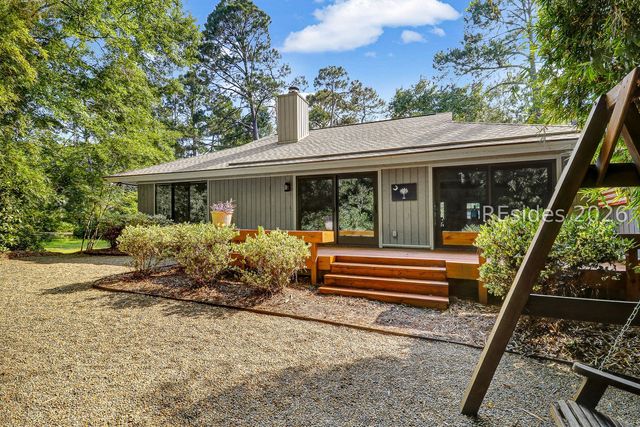 52 Otter Rd, Hilton Head Island, SC 29928