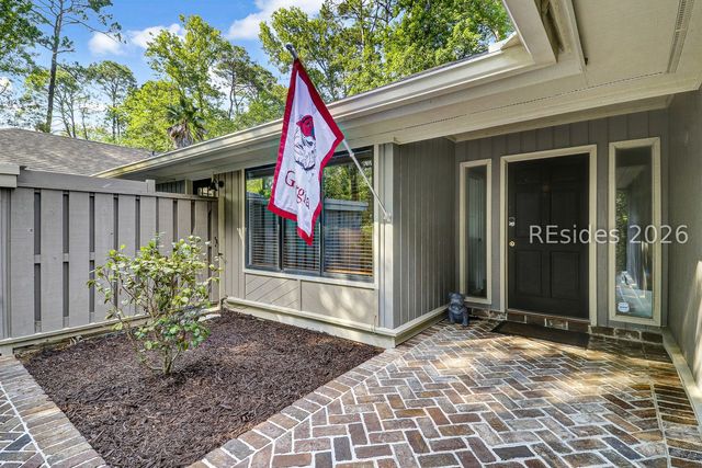 52 Otter Rd, Hilton Head Island, SC 29928