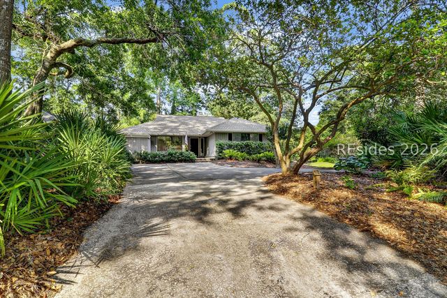 52 Otter Rd, Hilton Head Island, SC 29928