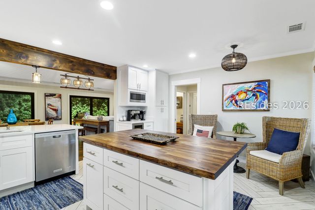 52 Otter Rd, Hilton Head Island, SC 29928