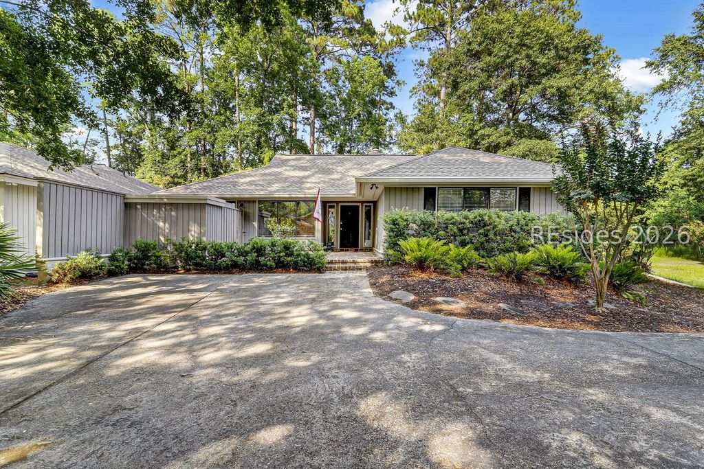 52 Otter Rd, Hilton Head Island, SC 29928