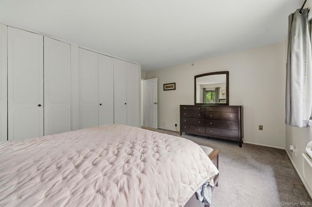 10 Oakwood Terrace 107, New Windsor, NY 12553