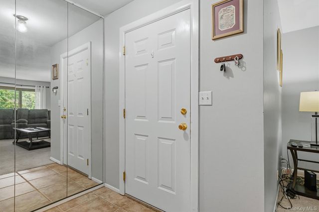 10 Oakwood Terrace 107, New Windsor, NY 12553
