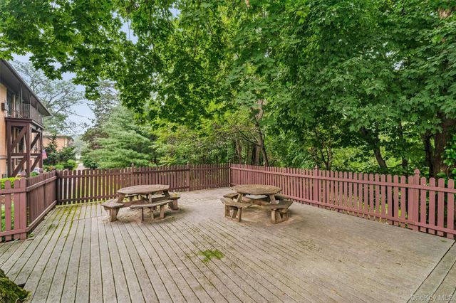 10 Oakwood Terrace 107, New Windsor, NY 12553