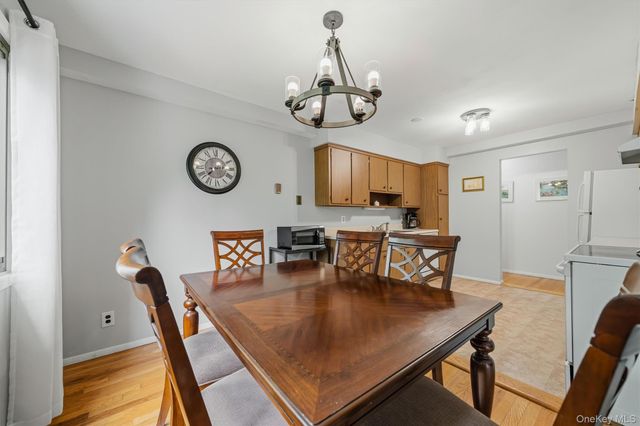 10 Oakwood Terrace 107, New Windsor, NY 12553
