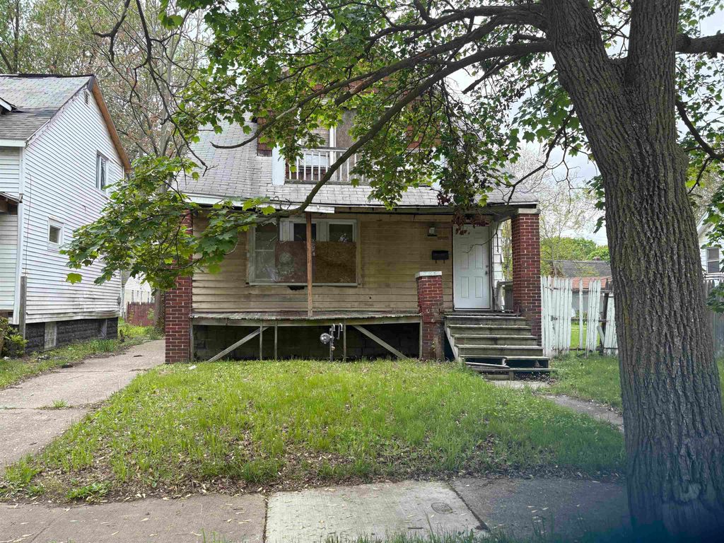 20167 Yacama Road, Highland Park, MI 48203
