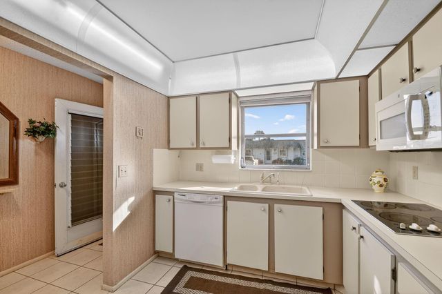 2638 Gately Drive E 90, West Palm Beach, FL 33415