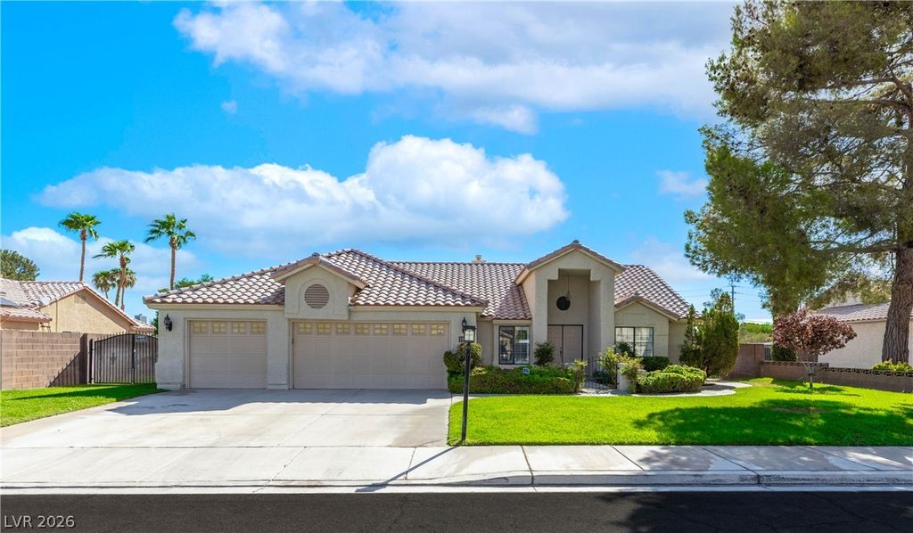 3616 Fox Glen Parkway, Las Vegas, NV 89108 — photo 2
