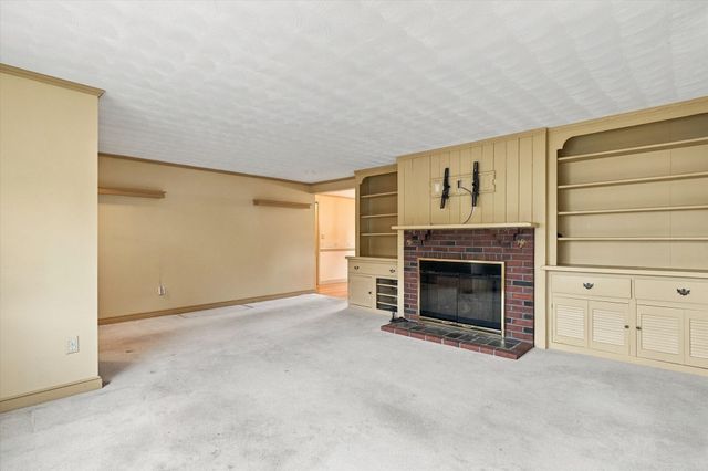 1 Will Sawyer St, Peabody, MA 01960