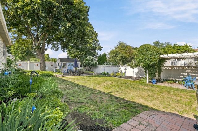 1 Will Sawyer St, Peabody, MA 01960