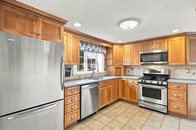 1 Will Sawyer St, Peabody, MA 01960
