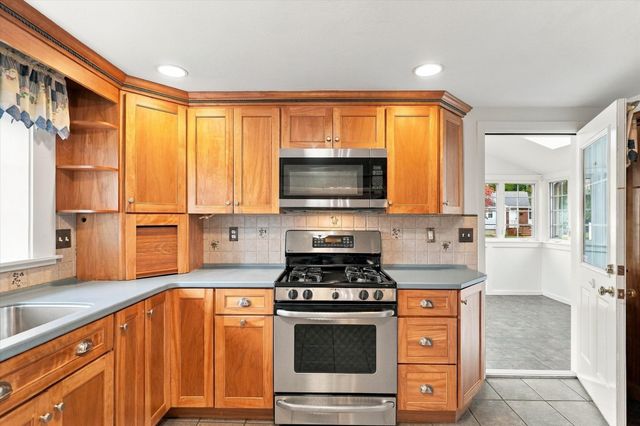 1 Will Sawyer St, Peabody, MA 01960
