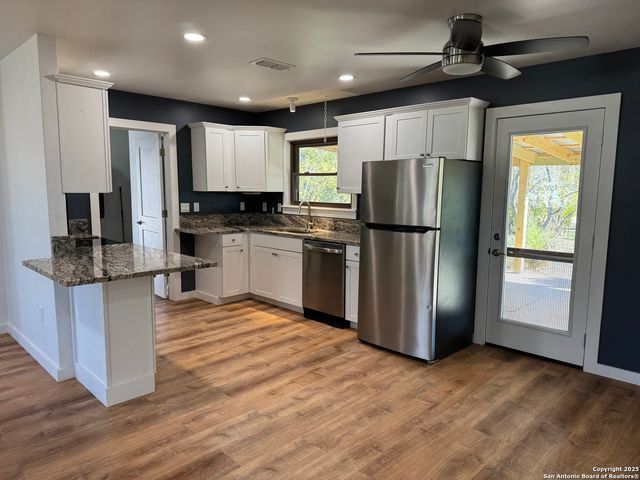 103 AMBER DR, Comfort, TX 78013