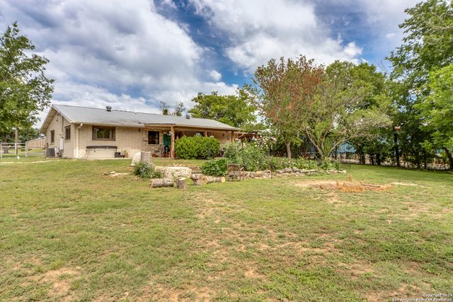 103 AMBER DR, Comfort, TX 78013