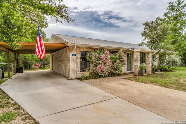 103 AMBER DR, Comfort, TX 78013