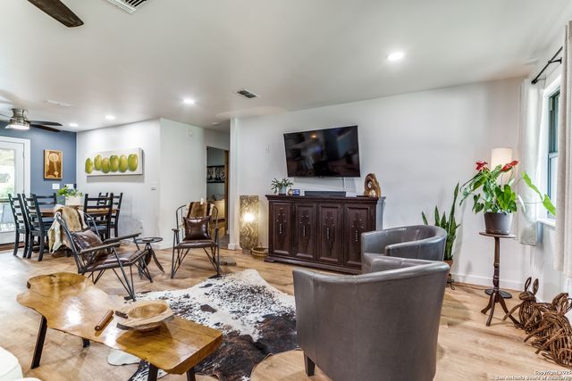 103 AMBER DR, Comfort, TX 78013