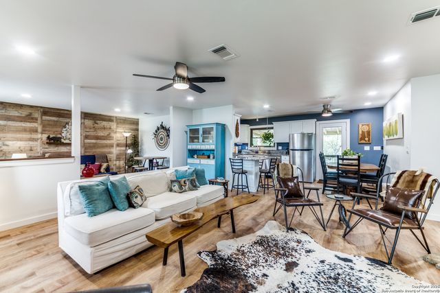 103 AMBER DR, Comfort, TX 78013