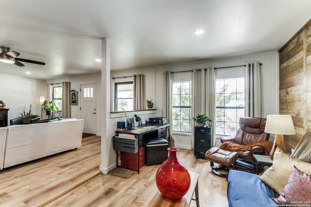 103 AMBER DR, Comfort, TX 78013