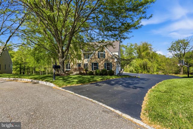 19 W BRANCH LN, West Chester, PA 19382