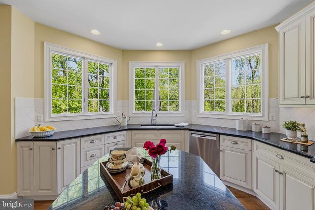 19 W BRANCH LN, West Chester, PA 19382