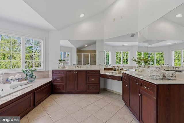 19 W BRANCH LN, West Chester, PA 19382