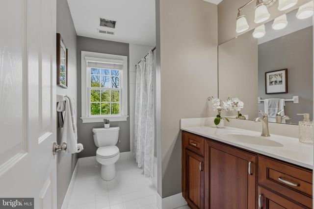 19 W BRANCH LN, West Chester, PA 19382
